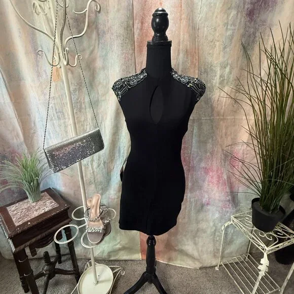New ๐bebe Sexy Bodycon Keyhole Neckline Mini Dress Embellished Shoulders - Picture 2 of 16